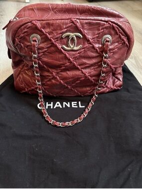 Vintage crinkled Burgundy Red calfskin leather  iconic CC logo.